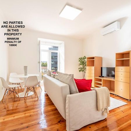 Guestready - Saldanha Building Tower Apartment Lisbon Bagian luar foto