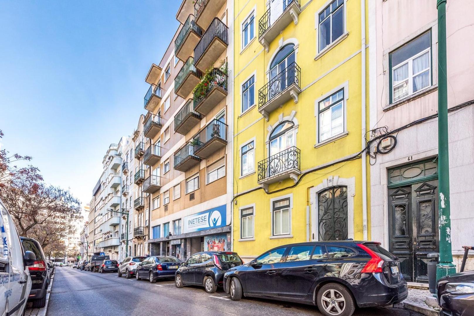 Guestready - Saldanha Building Tower Apartment Lisbon Bagian luar foto